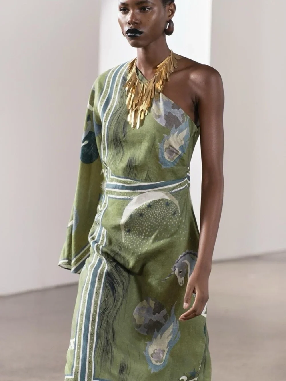 Zara ZW COLLECTION PRINTED ASYMMETRIC DRESS. Green. Size XS. New with Tags.